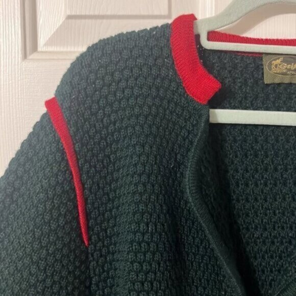 Classic Black and Red Women's Sweater - Picture 4 of 8